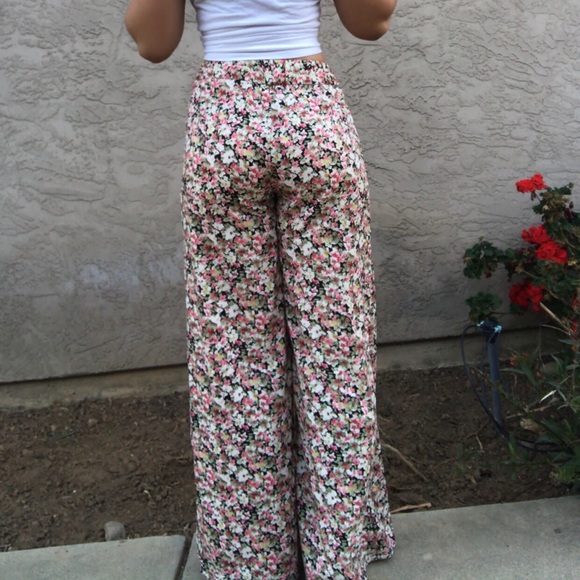 Floral pants - Picture 4 of 4